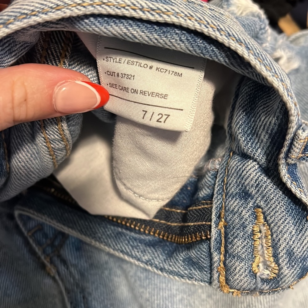 Jeans - Picture 3 of 3